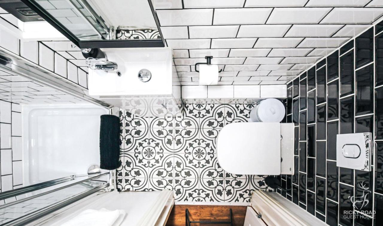 Ricky Road Guest House - Premium Watford  Ngoại thất bức ảnh