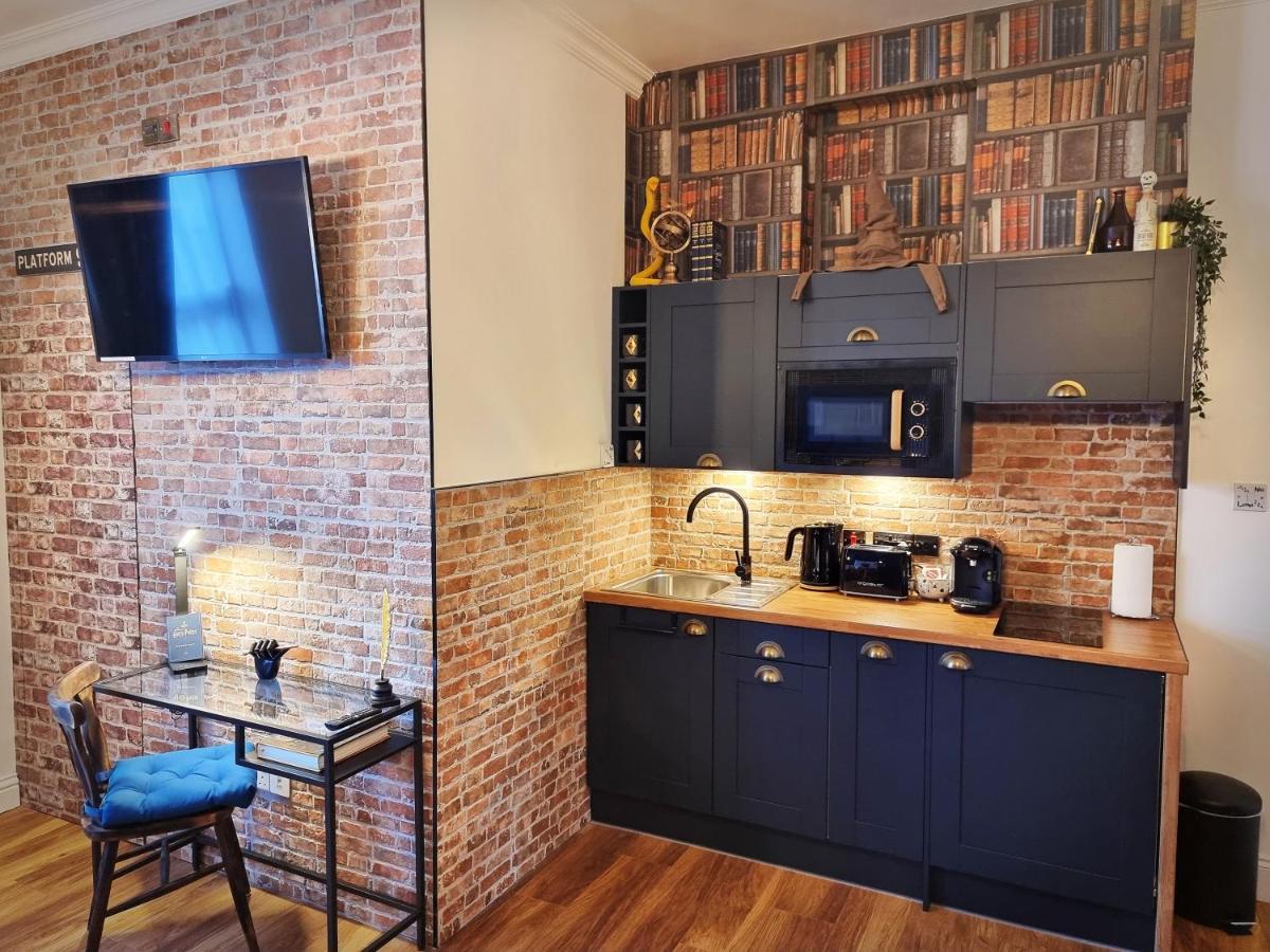 Ricky Road Guest House - Premium Watford  Ngoại thất bức ảnh