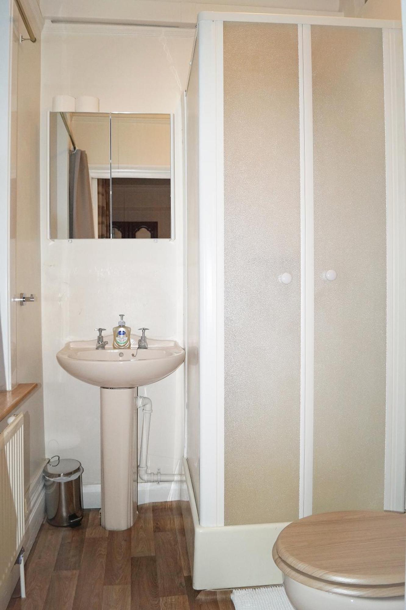 Ricky Road Guest House - Premium Watford  Phòng bức ảnh