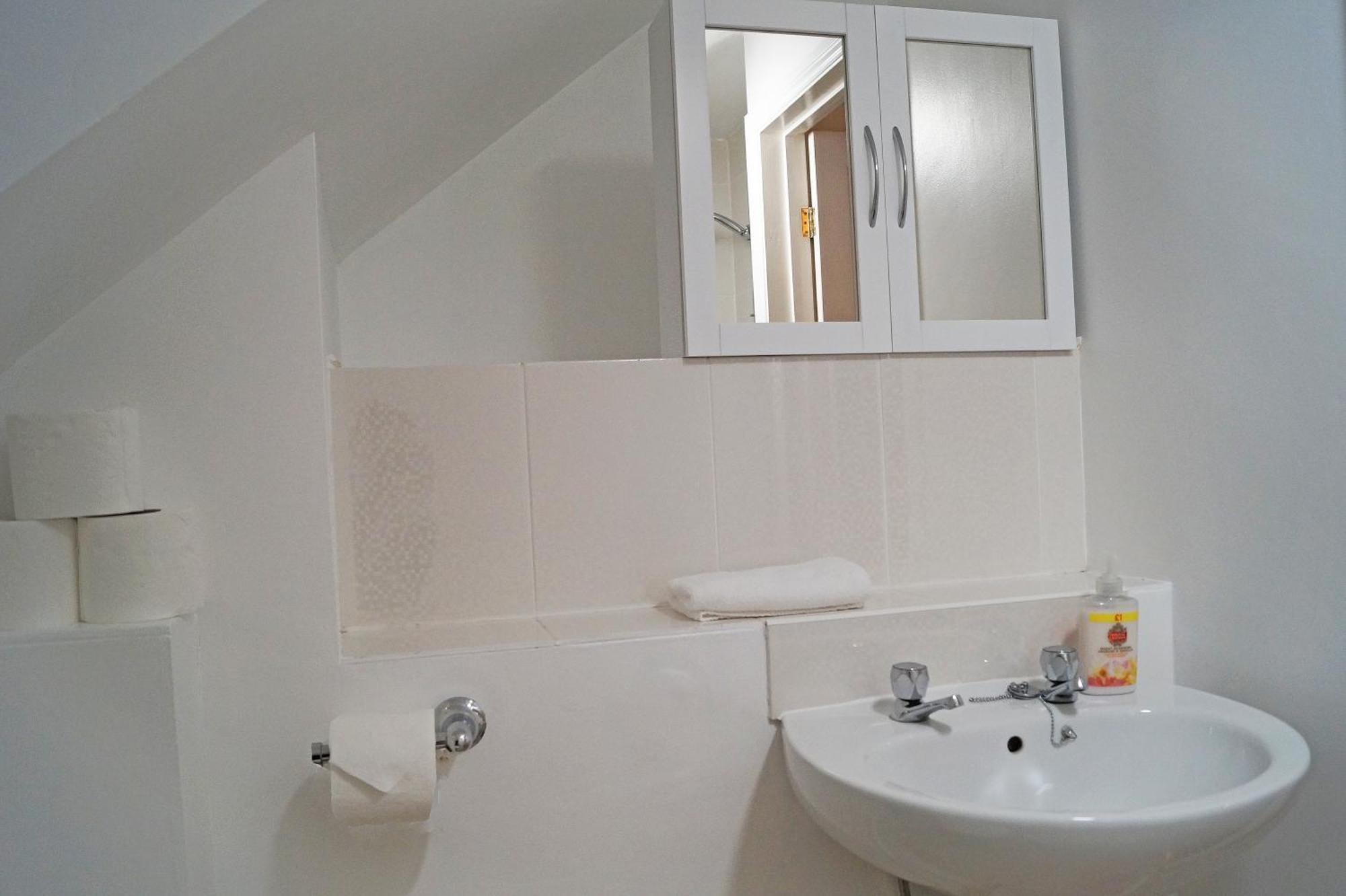 Ricky Road Guest House - Premium Watford  Phòng bức ảnh