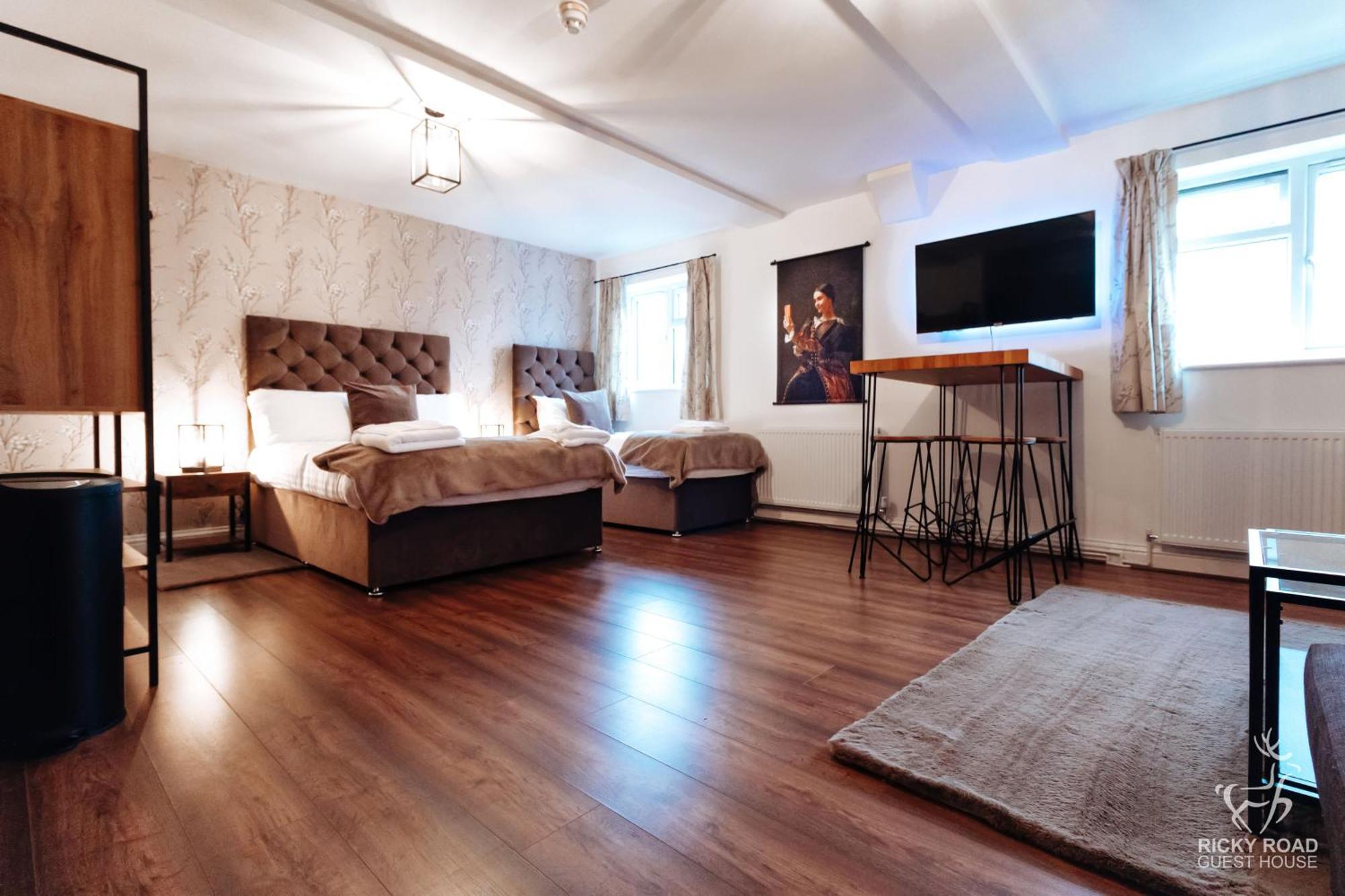 Ricky Road Guest House - Premium Watford  Ngoại thất bức ảnh