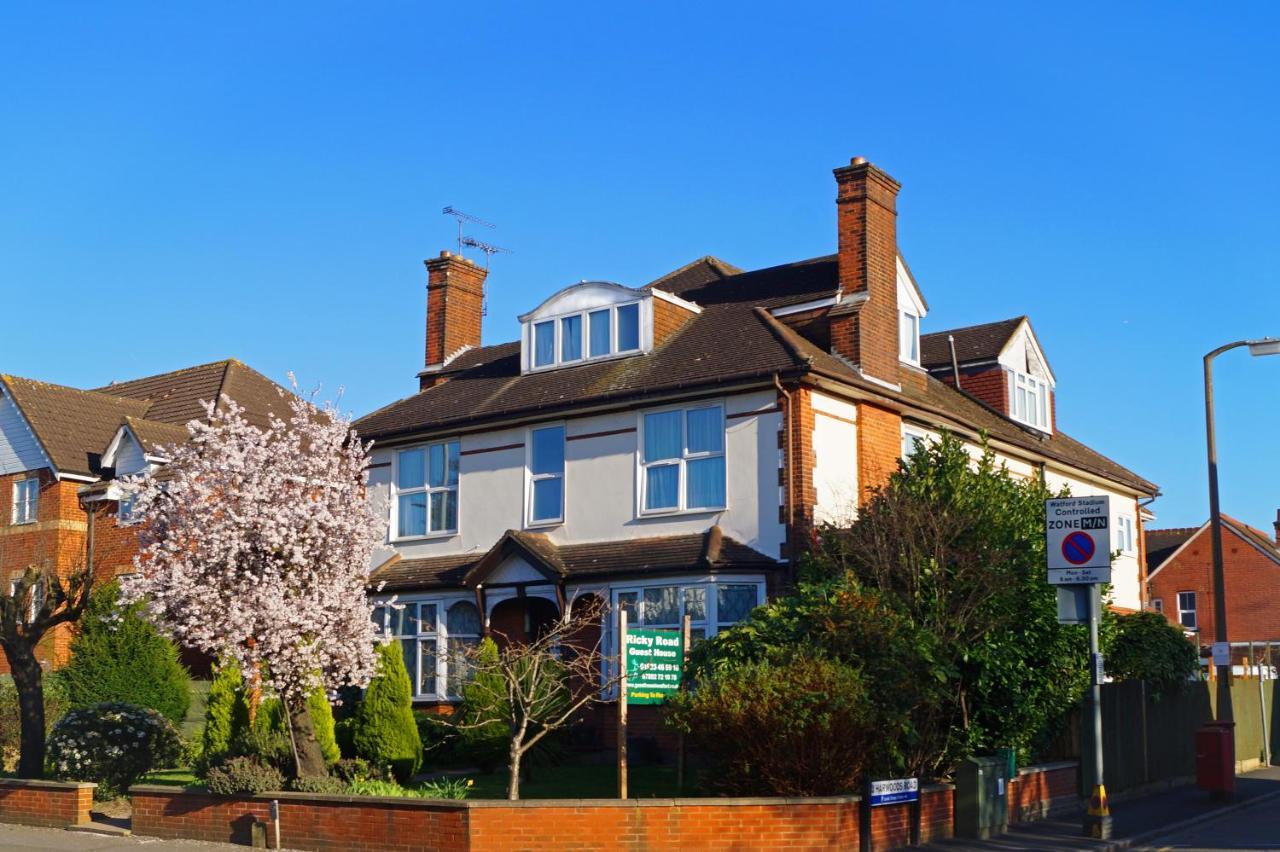 Ricky Road Guest House - Premium Watford  Ngoại thất bức ảnh