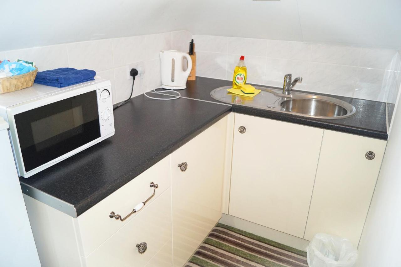 Ricky Road Guest House - Premium Watford  Ngoại thất bức ảnh